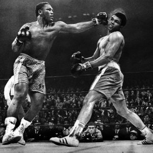 Read more about the article The Top 5 Most Iconic Fights in Boxing History: Epic Battles that Defined an Era